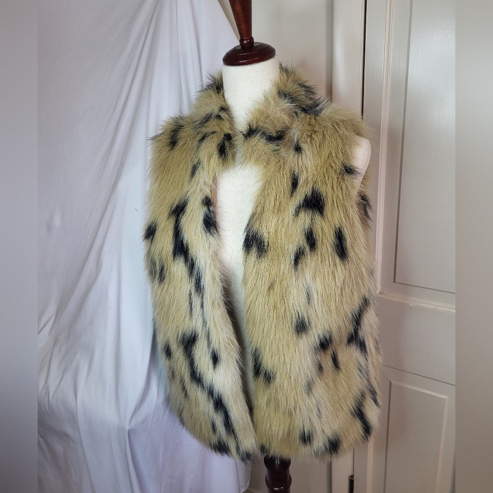 Faux Fur Leopard Vest sz Small New Directions